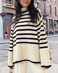 Kynesia - Übergroß Strickpullover Mit Streifenmuster Und Rollkragen – Weiß