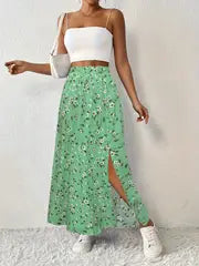 Maria | Floral bedruckter Maxirock mit hochtailliertem Design und Seitenschlitz – Grün 2