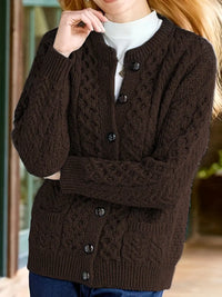 ELEGANTER KABELSTRICK-CARDIGAN | STILVOLL, KOMFORTABEL, VIELSEITIG – Kaffee-Farbe