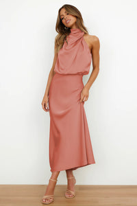 Damenkleid | Neckholder und A-Linienschnitt – Lachsfarben