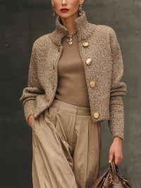 Josephine – Elegante Strickjacke – Braun