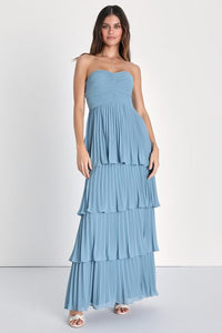 Yana - Elegantes Stufen-Maxi-Kleid – Hellblau