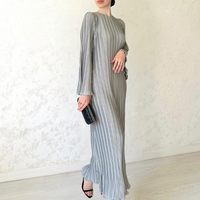 BABETTE - LANGES PLISSEE-KLEID – Grau