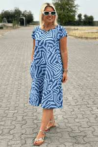 Nelia - Zebra-Print Kleid mit Rundhalsausschnitt – Blau