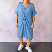 Ellen™ | Schlichtes Kleid mit V-Ausschnitt – Blau