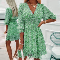 June | Schönes Kleid – Grün