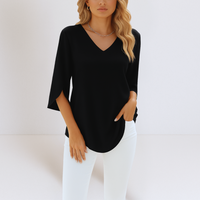 Alexia™ | Elegante Bluse mit V-Ausschnitt und geschlitzten Ärmeln – Schwarz