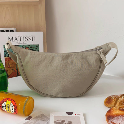 Yola | Halbmondförmige Tasche