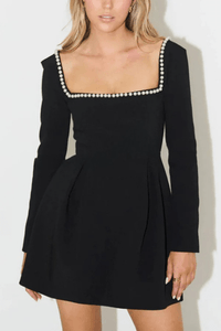 ANNELI - SAMTKLEID MIT VERZIERTEM AUSSCHNITT – Schwarz