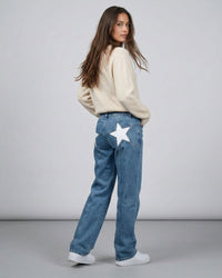 Damen Jeans mit Stern-Patches in lockerer Passform – Eisblau