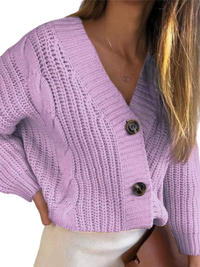 THELMA – DER GROBE STRICKCARDIGAN MIT ZOPFMUSTER & CHARAKTER – Violett