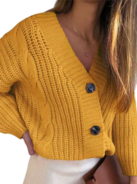 THELMA – DER GROBE STRICKCARDIGAN MIT ZOPFMUSTER & CHARAKTER – Gelb