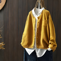 MILA | MODERNER STRICK-STYLE – Gelb