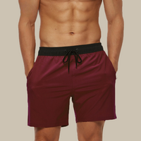Badehose für Herren - Leichte, schnelltrocknende Badeshorts mit Stretch für den Sommer – Dunkelrot schwarz