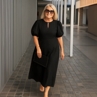 Els™ | Elegantes schlichtes Kleid mit V-Ausschnitt – Schwarz