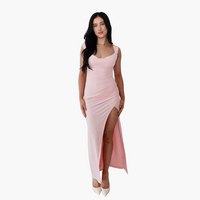 Dagmar | Figurbetontes Schlitzkleid mit Raffungen – Rosa