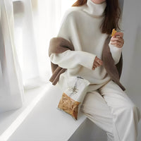 Clementine - Damenpullover mit kuscheligem Rollkragen – Weiß