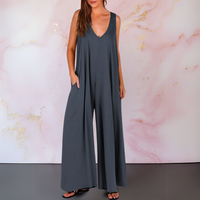 Magda™ | Bequemer Jumpsuit mit V-Ausschnitt und weitem Bein – Grau