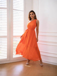 Heidi-Mode | Elegantes Kragenloses Ein-Schulter-Festkleid Chiffon Plissee Taille Kleid – Korallen