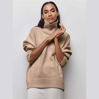 Kurzarm-Rollkragenpullover – Kühne Eleganz mit modernem Flair – Beige