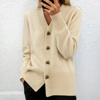 Lydia™ | Eleganter Pullover mit Herzknöpfen – Creme