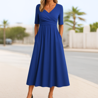 Monique | Kurzärmliges Crossover-Kleid – Marine