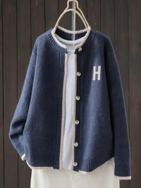 Helene | Klassischer Cardigan – Marine