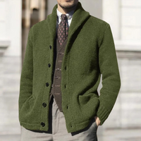 HOLGER - STRICKJACKE AUS DICKEM STRICK MIT KNÖPFEN – Grün