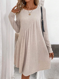 Vina - Bequemes Strickkleid – Beige