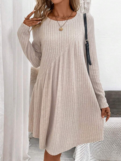 Vina - Bequemes Strickkleid
