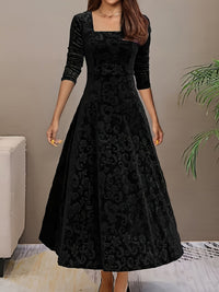Clara | Stylisches Samtkleid für den Urlaub – Schwarz