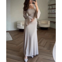 Damen Rippenstrickkleid mit Ausgestellten Ärmeln | Maxi – Beige
