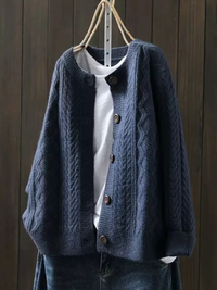 THE LORENZA | STRICKJACKE MIT ZOPFMUSTER – Marine