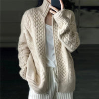 Gemütliche Damen Strickjacke | mit Reißverschluss – Beige