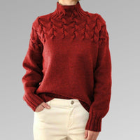 Rollkragenpullover mit Twist-Details – Elegante Wärme mit moderner Raffinesse – Rot