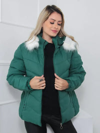 Leynira | Grüne Steppjacke mit Fellkapuze – Grün