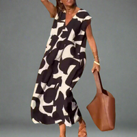 Daniela | Trendiges Kleid mit V-Ausschnitt – Schwarz