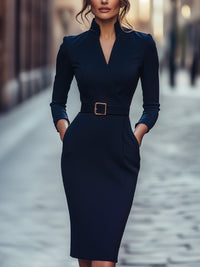Verfeinertes Schwarzes Kleid mit Gürtel und Mandarin-Kragen – Marine