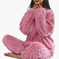 Lea | Die Kuschelige Fleece-Pyjama – Rosa
