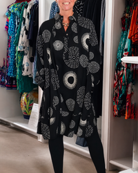 Sharonda - Elegantes Kleid mit entspanntem Schnitt – Schwarz