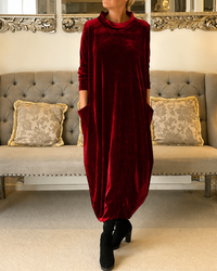 Zalinia - Kleid mit stilvollem Rundhalsausschnitt – Rot