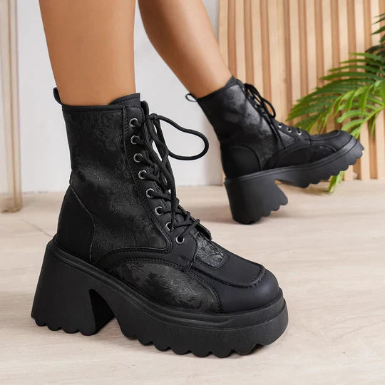 Thalassah | Hochwertige Keilstiefeletten mit Schnürung für Damen