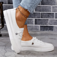 Christa | Damen Sneaker Minimalistisch Schnürung Clean Modern Urban – Weiß