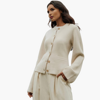 Damen Strickjacke mit Knöpfen und Rundhalsausschnitt – Elfenbein