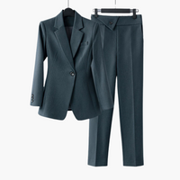 Eleganter Blazeranzug für Damen - mit taillierter Hose – Grau