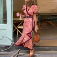 Elegantes pinkes Maxikleid mit kurzen Ärmeln – Rosa