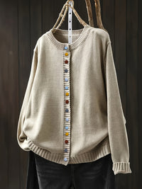 Gunilla – Strickjacke mit dekorativen Knöpfen – Beige