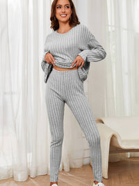 Damen Strick Zweiteiler für den Sommer – Leichter Pullover & Hose Set für warme Tage – Grau