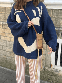 STEFANIE - ÜBERGROßER STRICKPULLOVER – Marine