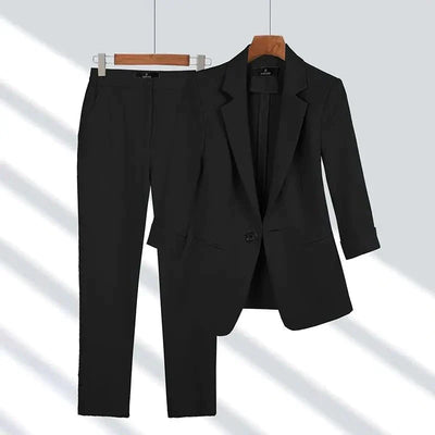 Sommerlicher Hosenanzug für Damen - Stilvoller Zweiteiler mit Blazer und Stoffhose
